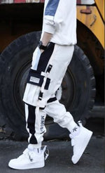 Cargar imagen en el visor de la galería, Pantalones Jogger Urban Harem Black&amp;White Originales (Marca Fissiongrowth)
